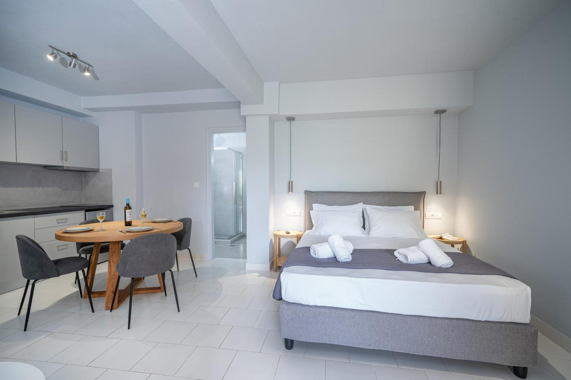 Mary'S Studios & Apartment Sami  Zimmer foto